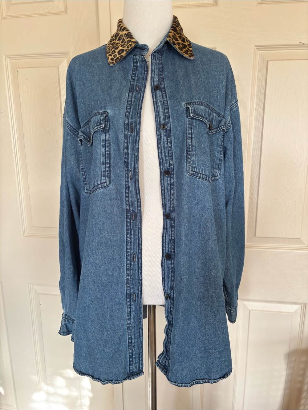 Oversized Blue Denim Button-Down Shirt with Leopard Collar